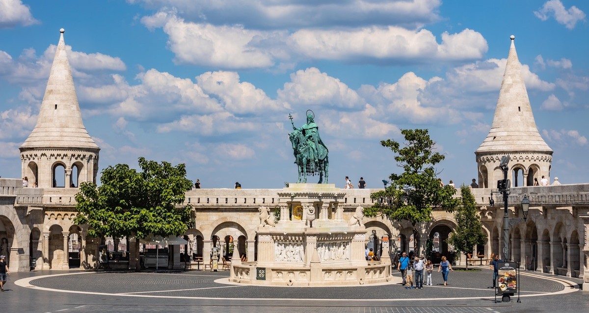 Húszmilliós vendégszámmal többszörös rekordot döntött a hazai turizmus